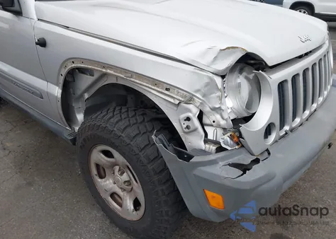 2005 Jeep Liberty Sport from USA, damaged, VIN 1J4GL48K55W653523